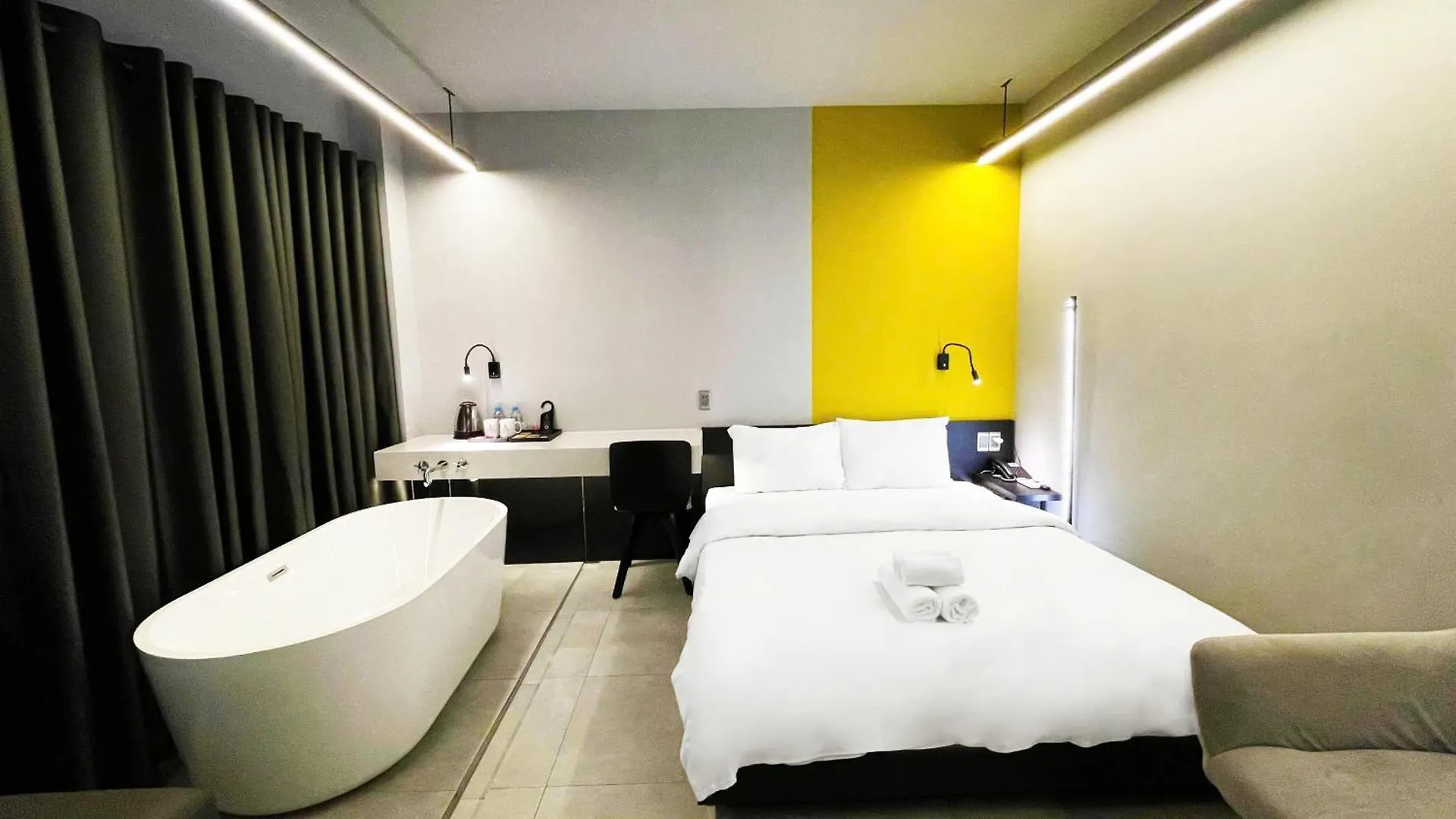 A In Hotel Atistar Ho Chi Minh City Vietnam